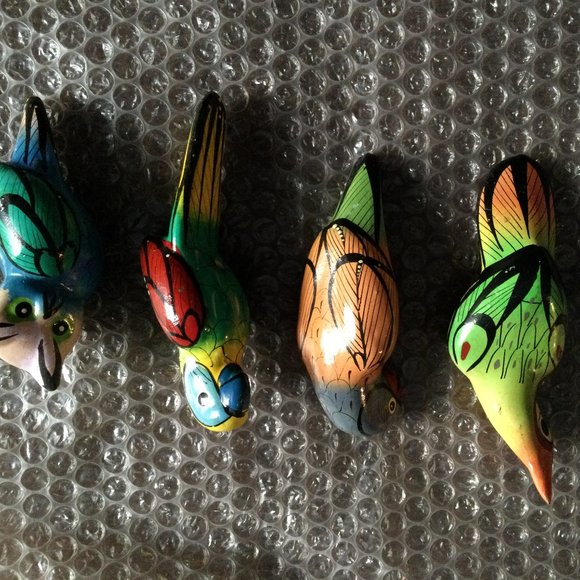 Lot of 4 ceramic hand painted birds figurines jungle decors home decor diy - Picture 1 of 16